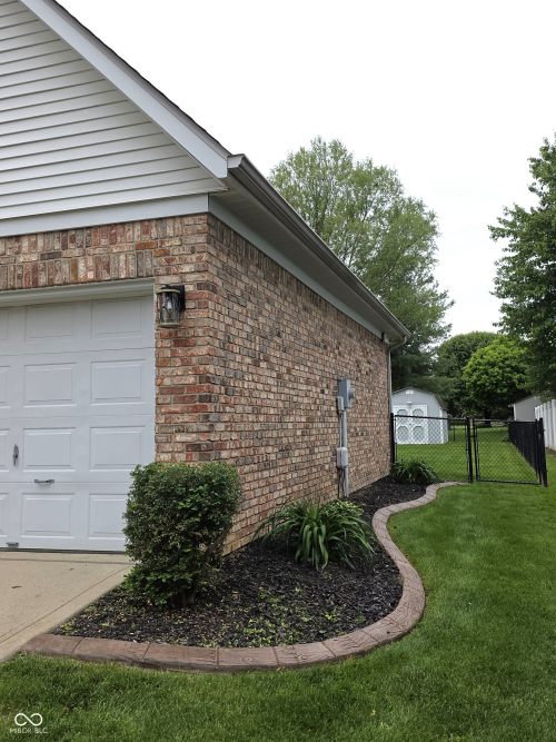 Listing Image 52