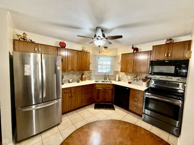 Listing Image 8