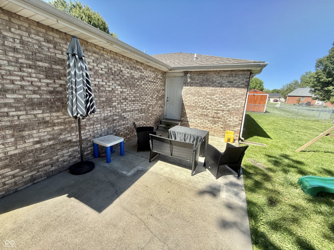 Listing Image 11