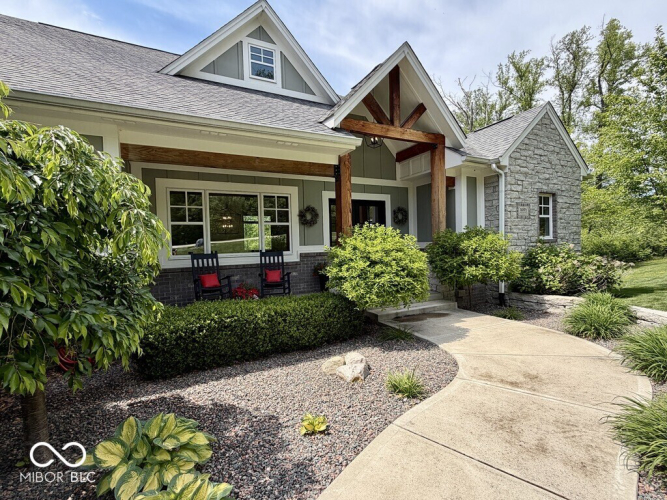 Listing Image 5