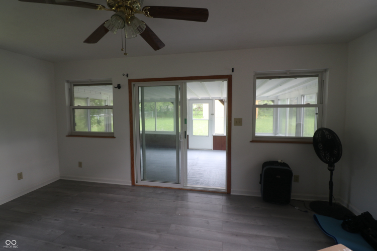 Listing Image 27