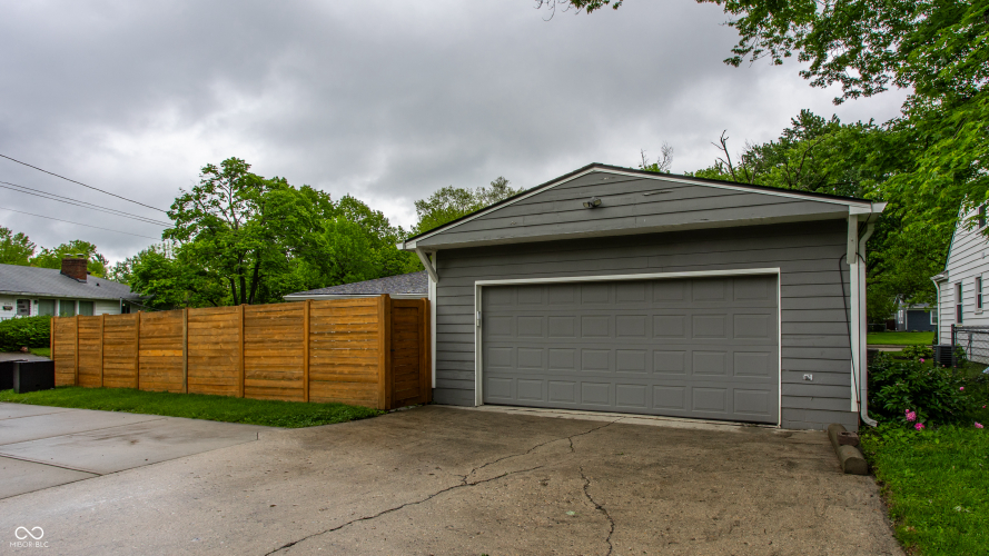 Listing Image 33