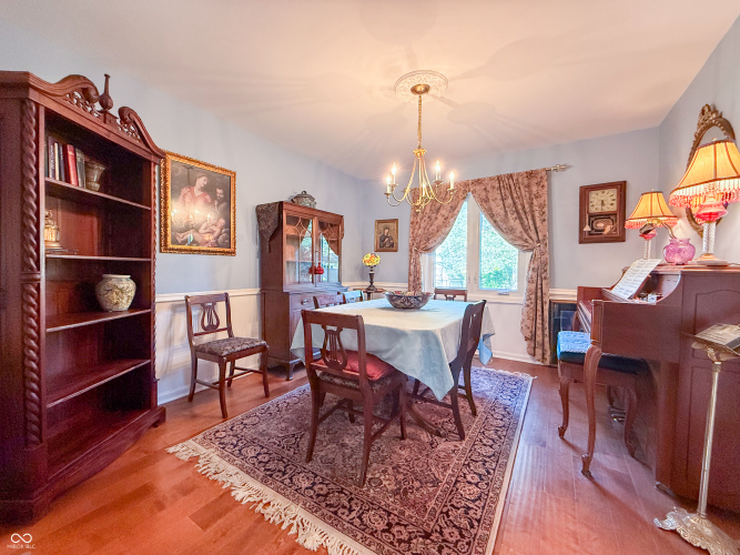 Listing Image 13