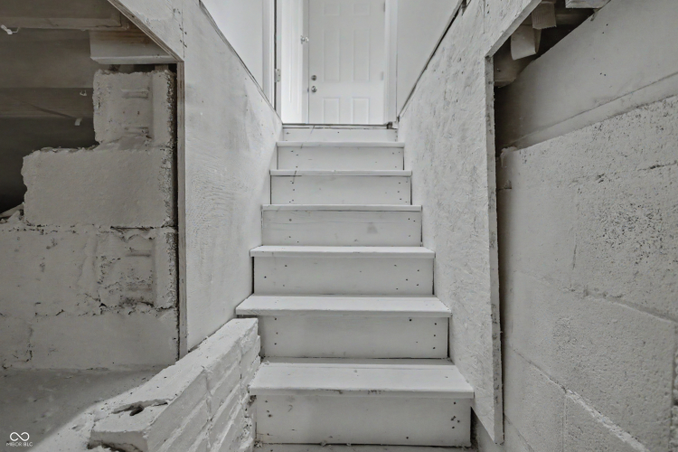 Listing Image 27