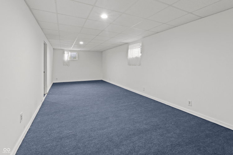 Listing Image 17