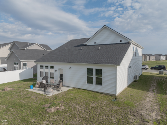 Listing Image 28