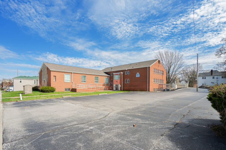 Listing Image 3
