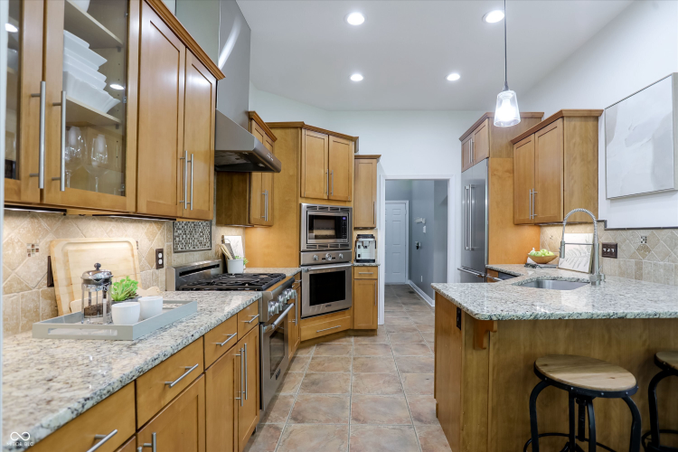 Listing Image 19