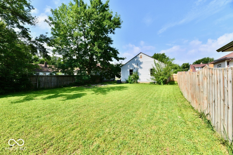 Listing Image 14
