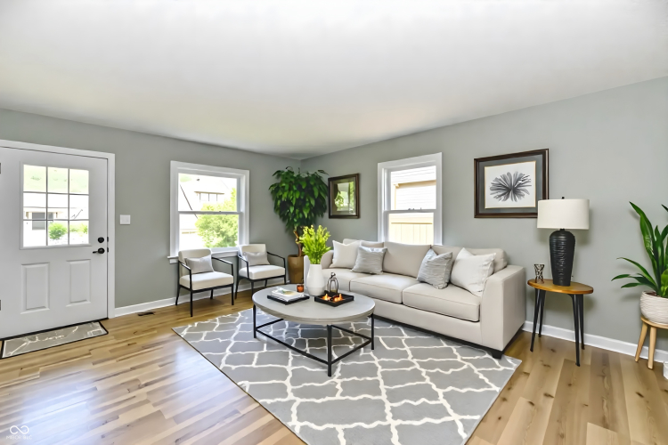 Listing Image 3