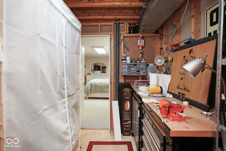 Listing Image 54