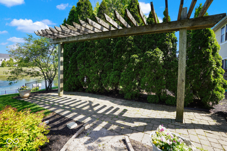 Listing Image 64