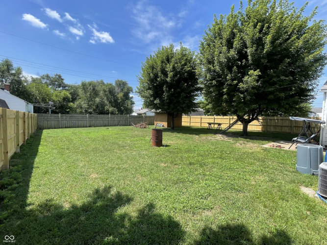 Listing Image 9