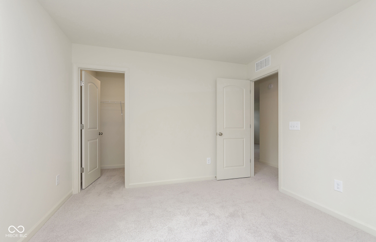 Listing Image 28
