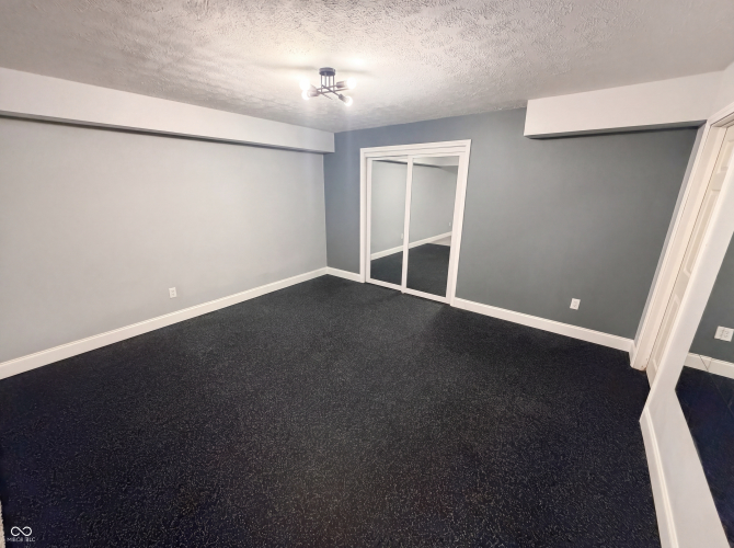 Listing Image 28