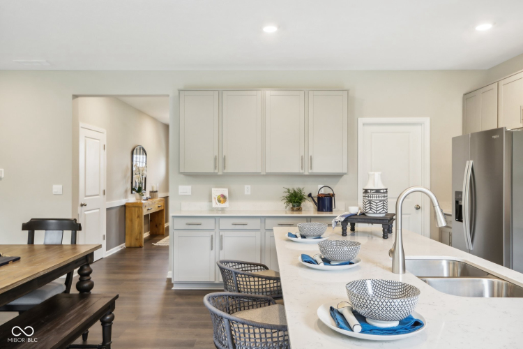 Listing Image 20