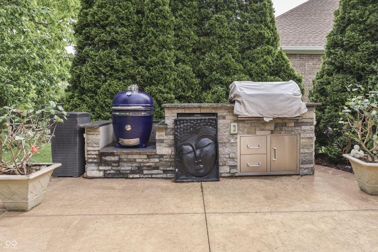 Listing Image 38