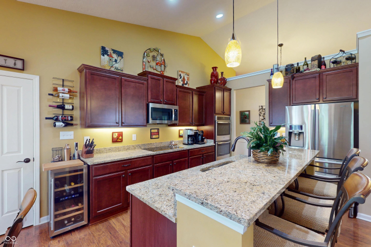 Listing Image 10