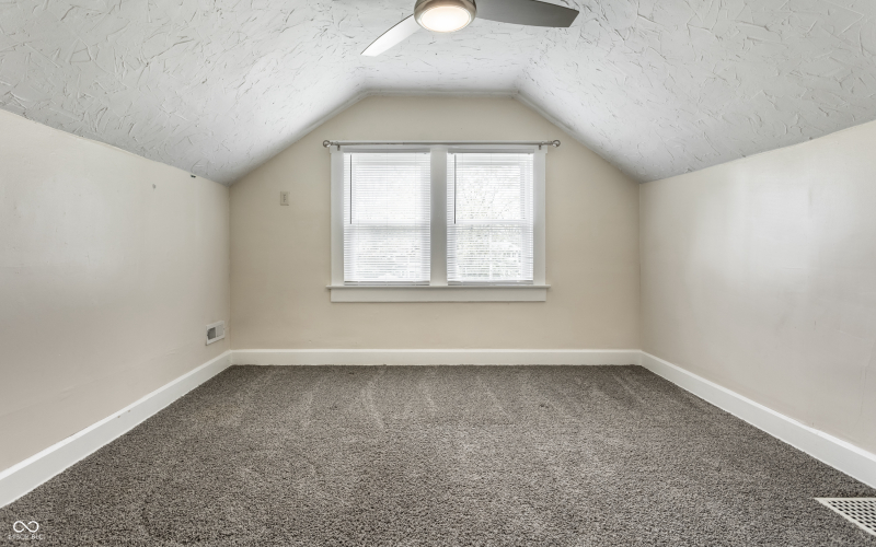 Listing Image 24