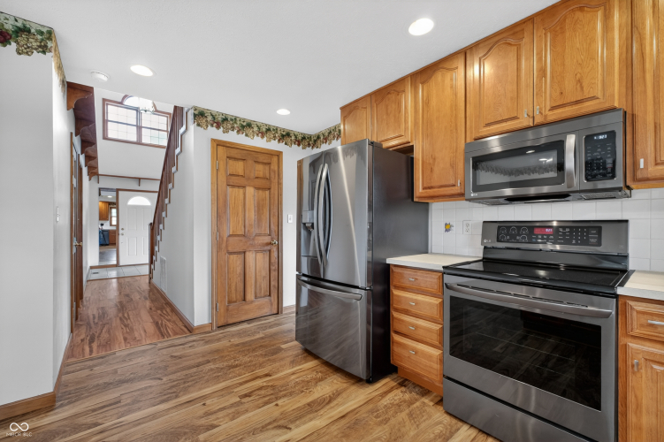 Listing Image 9