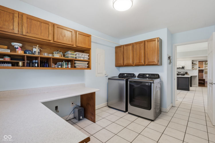 Listing Image 16