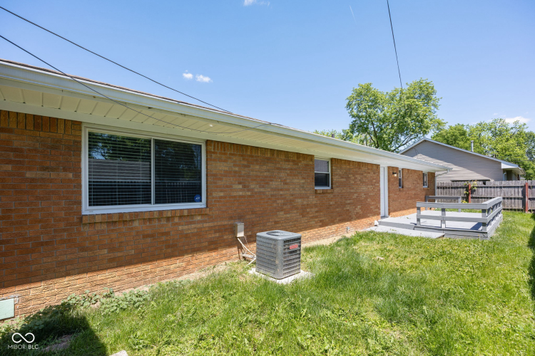 Listing Image 36
