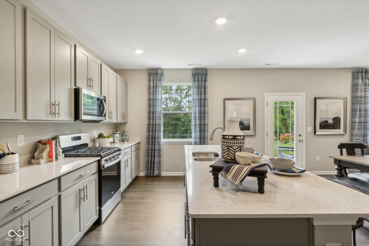 Listing Image 15