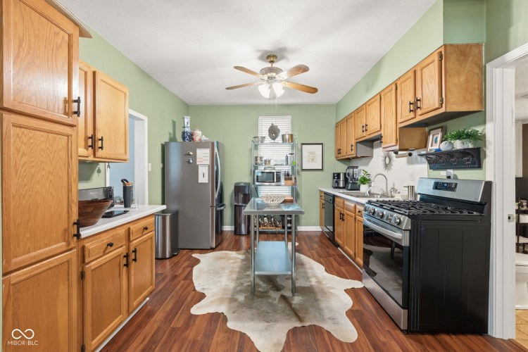 Listing Image 14