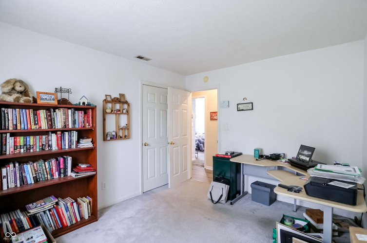 Listing Image 28