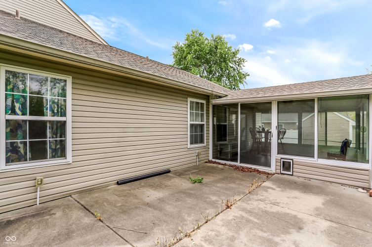 Listing Image 44