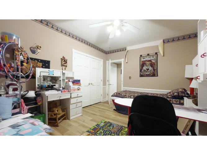 Listing Image 30