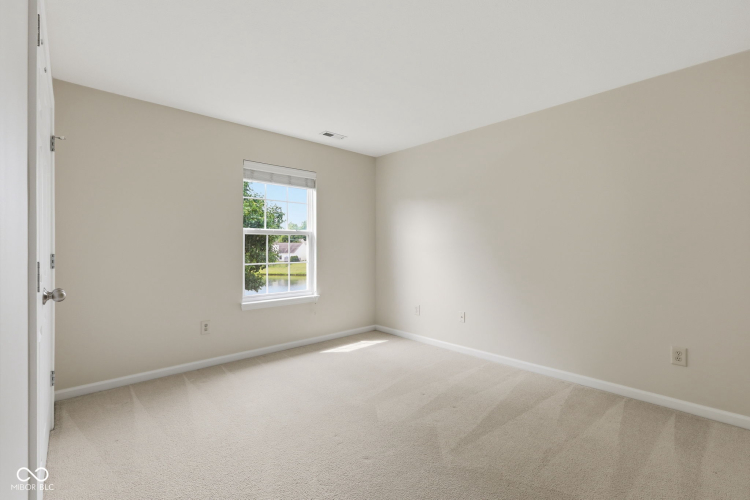Listing Image 50