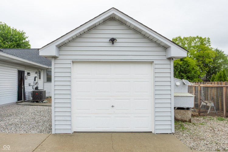 Listing Image 32