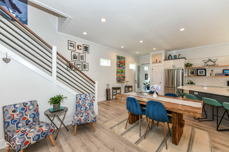 Listing Image 9