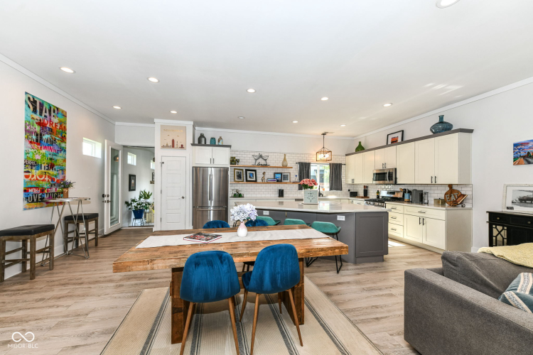 Listing Image 10