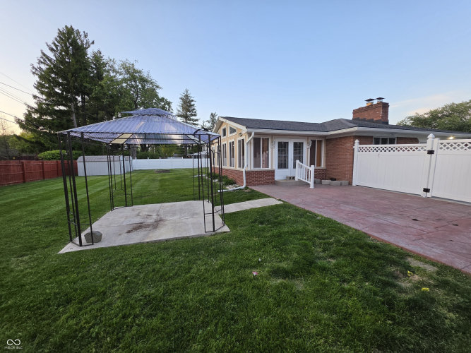 Listing Image 6