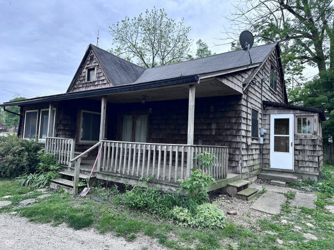 Listing Image 3