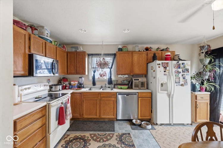 Listing Image 18
