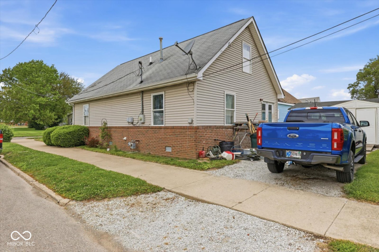 Listing Image 34