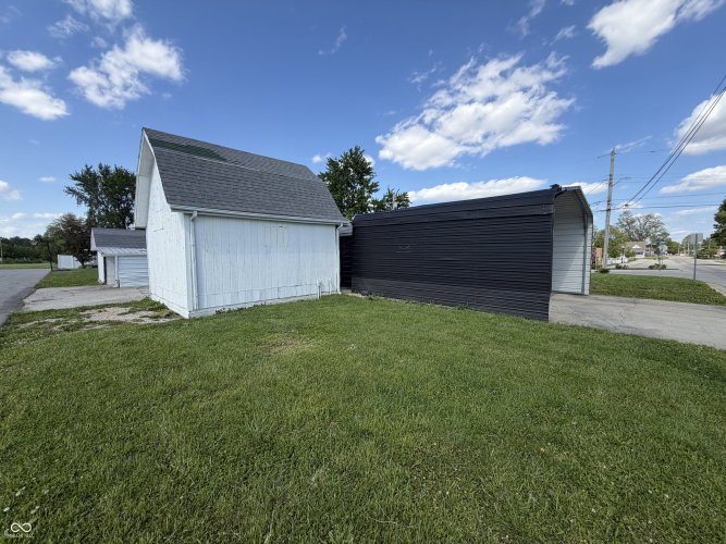 Listing Image 5