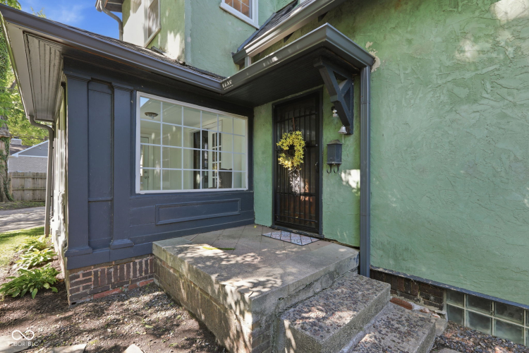 Listing Image 8