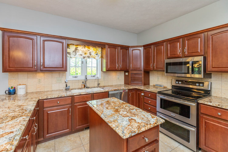 Listing Image 10