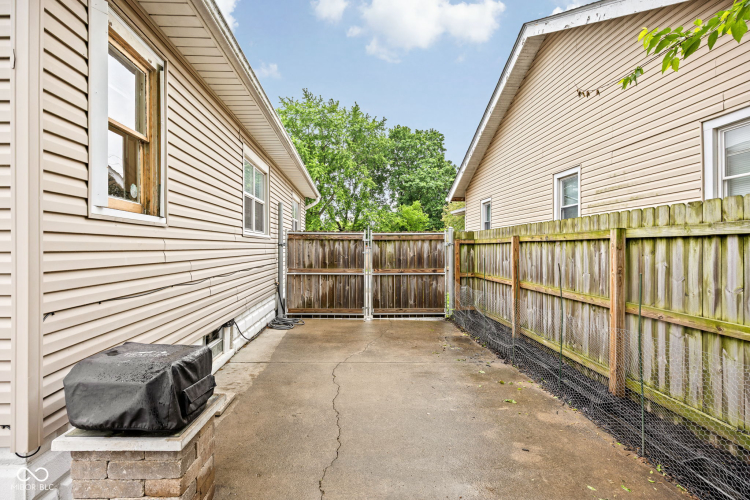 Listing Image 42