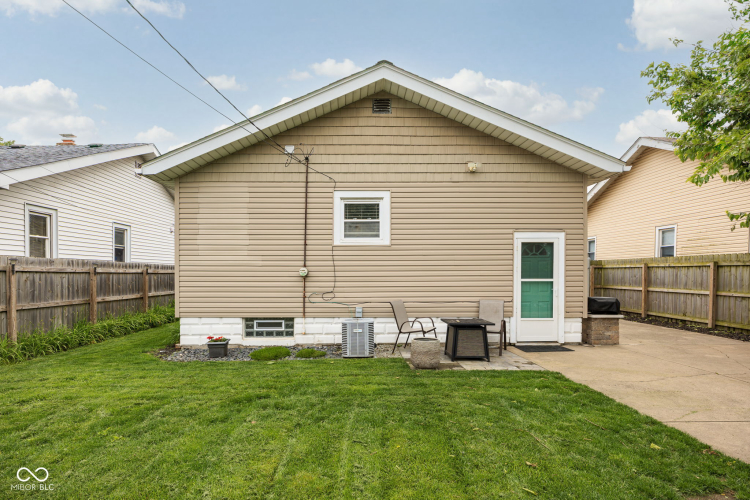 Listing Image 77