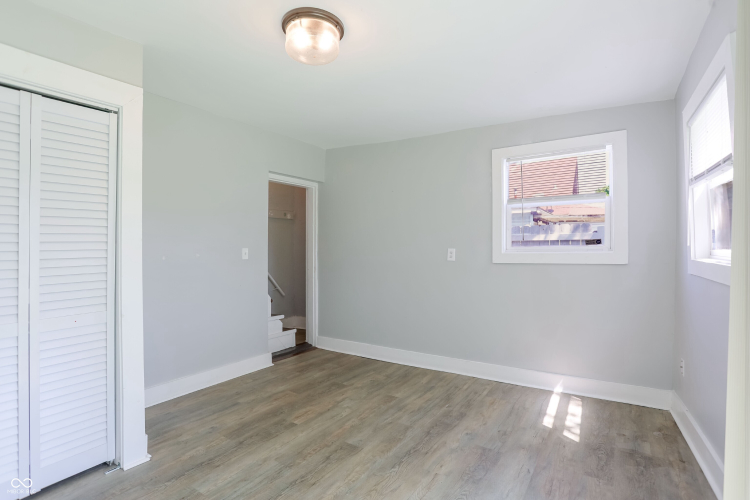 Listing Image 23