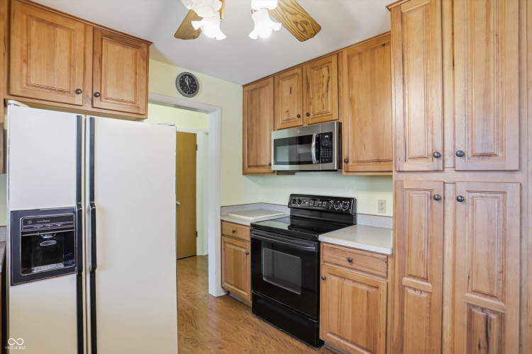 Listing Image 20