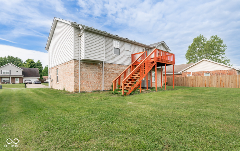 Listing Image 5