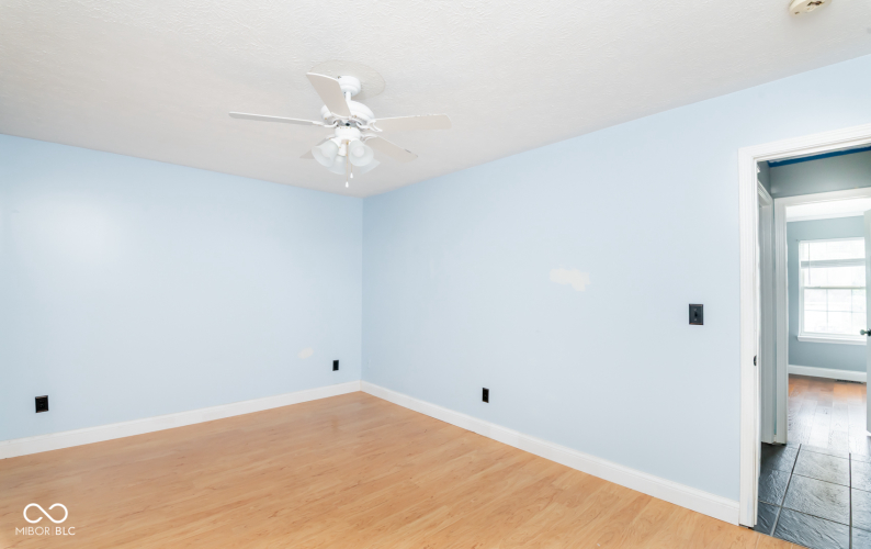 Listing Image 42