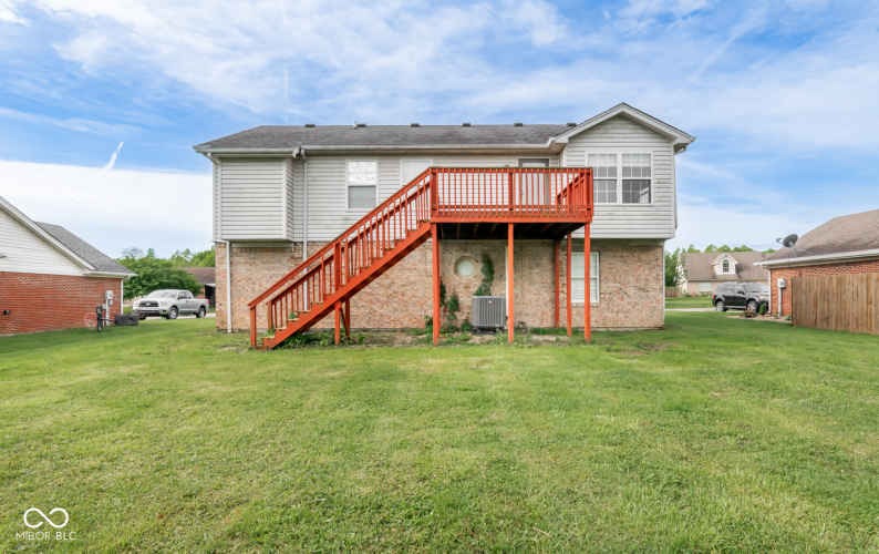 Listing Image 6