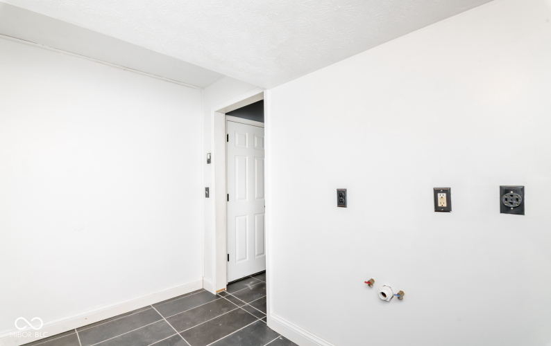 Listing Image 53
